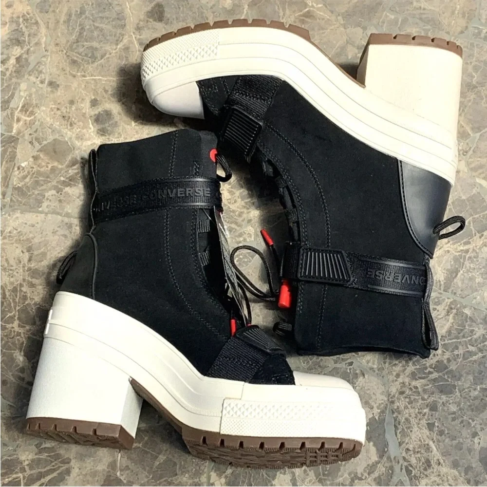 Converse black chucks